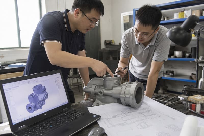 Evaluating manufacturing processes for metal components