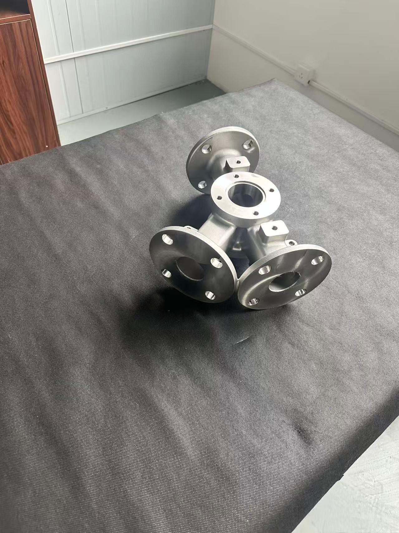 Aluminum Die Cast Housing for Industrial Equipment manufacturing image